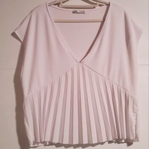 Zara White Pleated Vneck Oversize Top. Size M.